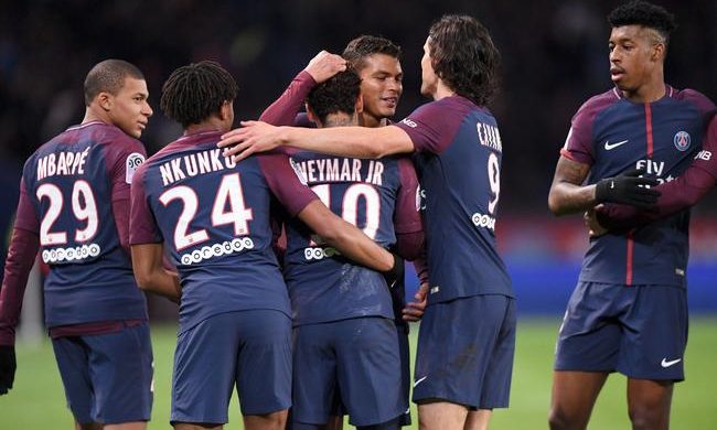 Edison Cavani gjorde 156 mål för att komma ikapp med Paris Saint-germain PSG Team Record